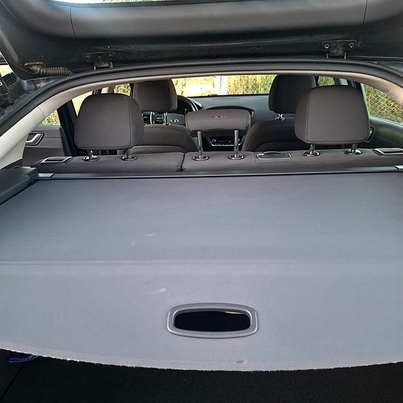 Hyundai IONIQ 19 of 21
