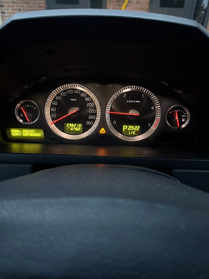 Volvo XC90 14 of 16