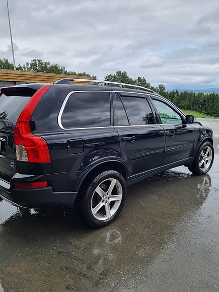 Volvo XC90 8 of 16