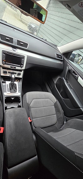 Volkswagen Passat 11 of 15
