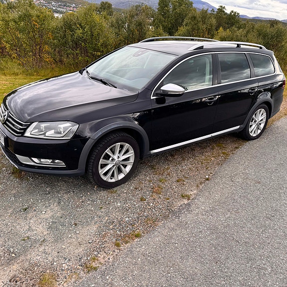 Volkswagen Passat 2 of 15
