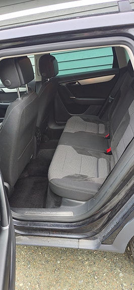 Volkswagen Passat 14 of 15