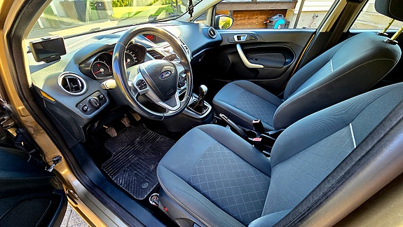 Ford Fiesta 18 of 27