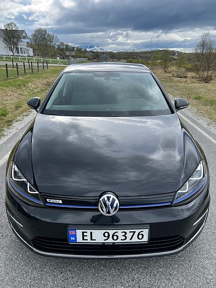 Volkswagen e-Golf VII 10 of 30