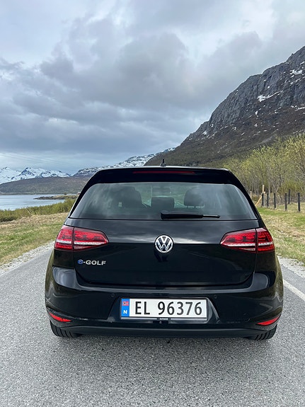 Volkswagen e-Golf VII 21 of 30
