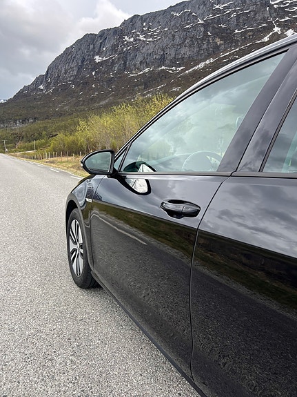 Volkswagen e-Golf VII 15 of 30