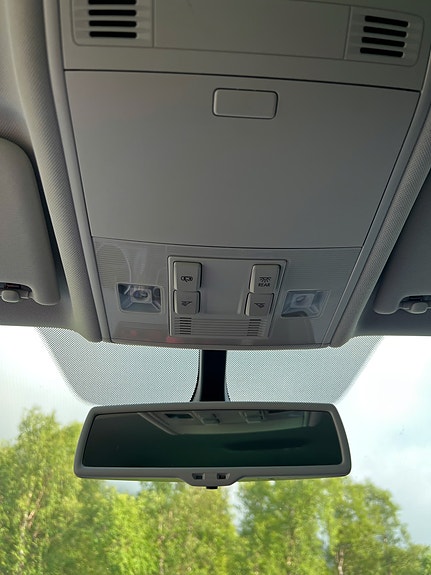 Volkswagen e-Golf VII 28 of 30