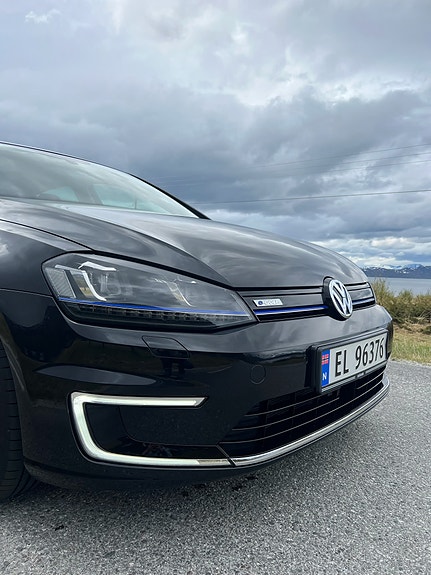 Volkswagen e-Golf VII 3 of 30