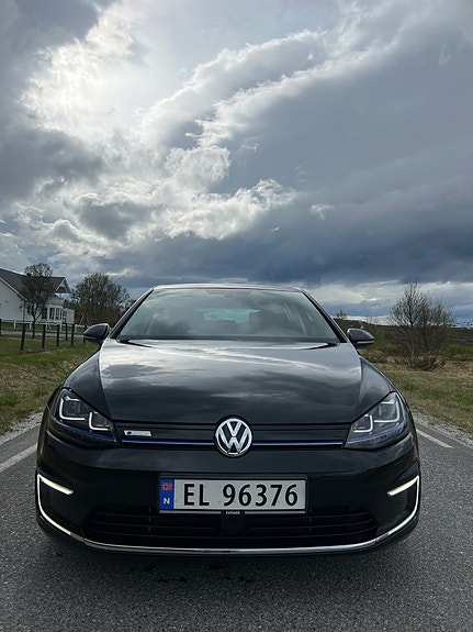 Volkswagen e-Golf VII 5 of 30