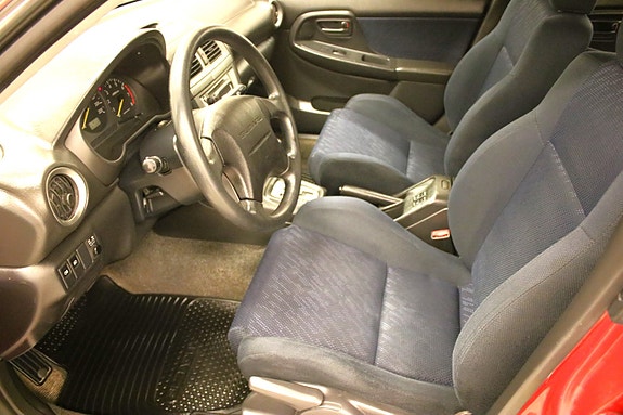 Subaru Impreza 8 of 13