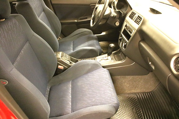 Subaru Impreza 11 of 13