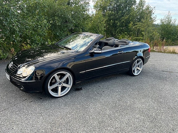 Mercedes-Benz CLK200 2 of 18