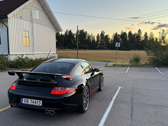 Porsche 911 15 of 30