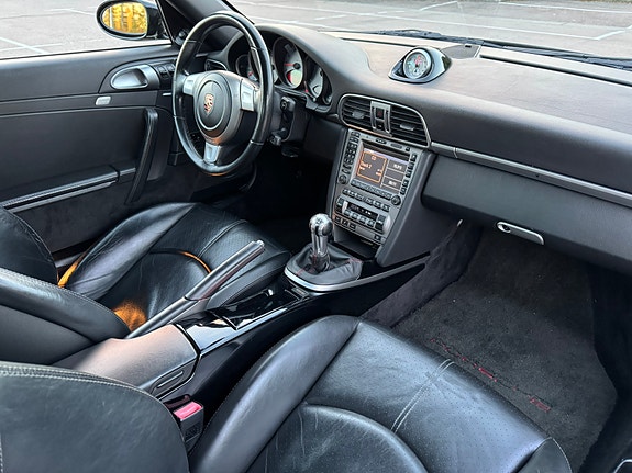 Porsche 911 6 of 30