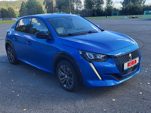 Peugeot 208 3 of 25