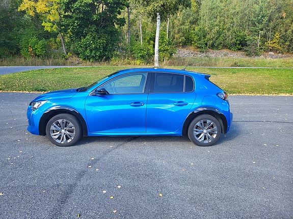 Peugeot 208 8 of 25