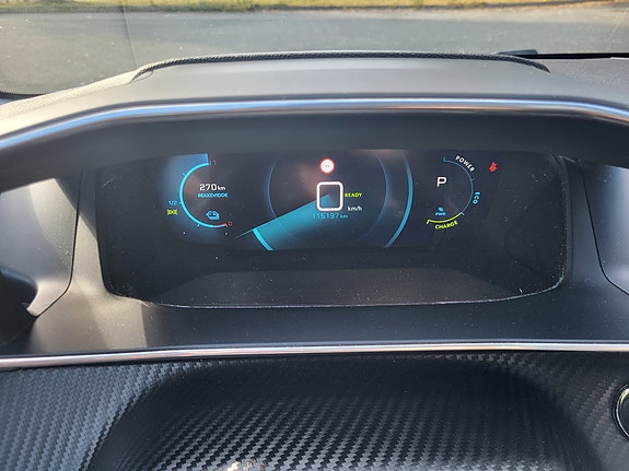 Peugeot 208 19 of 25