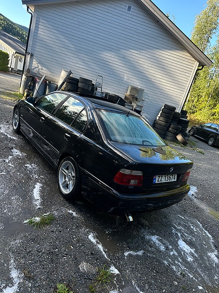 BMW 525d 8 of 16
