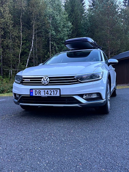 Volkswagen Passat Alltrack 6 of 24