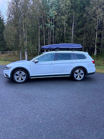 Volkswagen Passat Alltrack 11 of 24