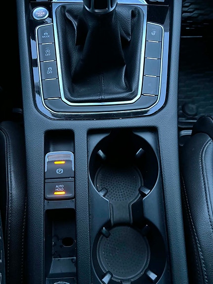 Volkswagen Passat Alltrack 19 of 24