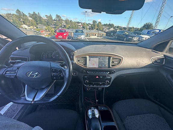 Hyundai IONIQ 7 of 11