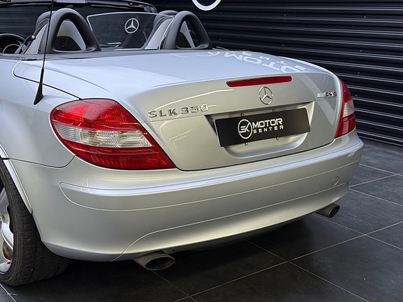 Mercedes-Benz SLK350 8 of 30