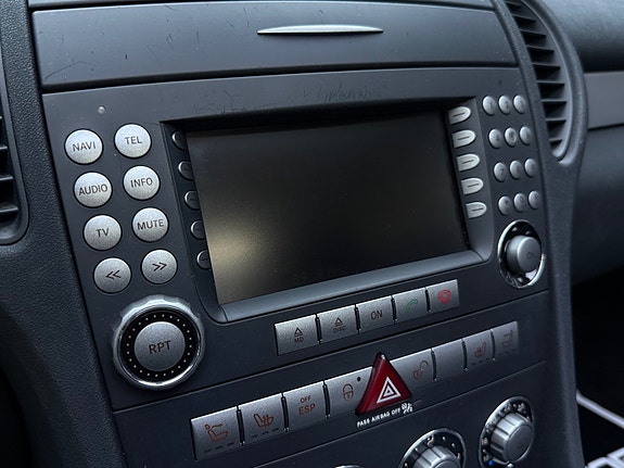 Mercedes-Benz SLK350 19 of 30