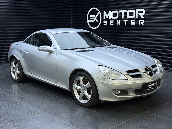 Mercedes-Benz SLK350 3 of 30
