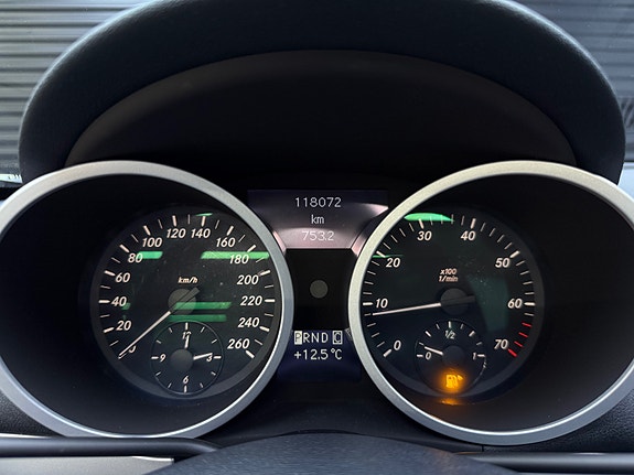 Mercedes-Benz SLK350 18 of 30