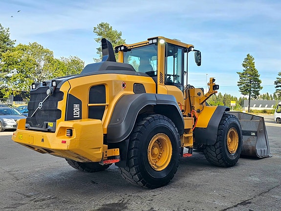 Volvo L120H, 2018 mod, 9960 timer, spakstyring, 3. funksjon, vekt med skriver, sentralsmøring, Volvo skuff, BM-feste 5 of 30