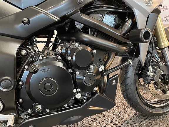 Suzuki GSR 750 A *** NYE DEKK * SERVICE/GARANTI *** 18 of 30