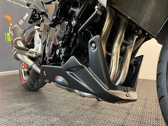 Suzuki GSR 750 A *** NYE DEKK * SERVICE/GARANTI *** 25 of 30