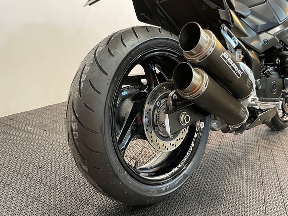 Suzuki GSR 750 A *** NYE DEKK * SERVICE/GARANTI *** 11 of 30