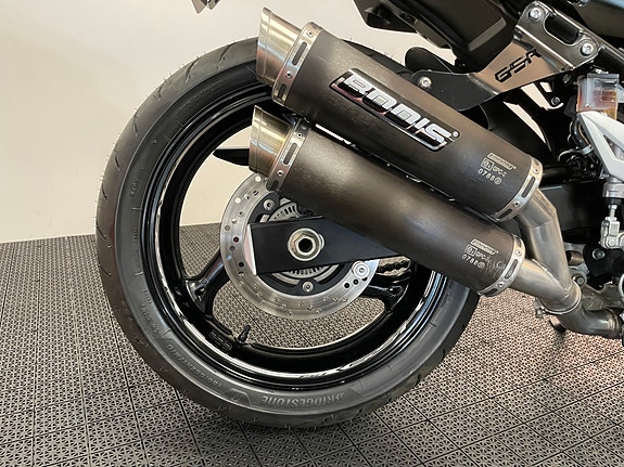 Suzuki GSR 750 A *** NYE DEKK * SERVICE/GARANTI *** 12 of 30
