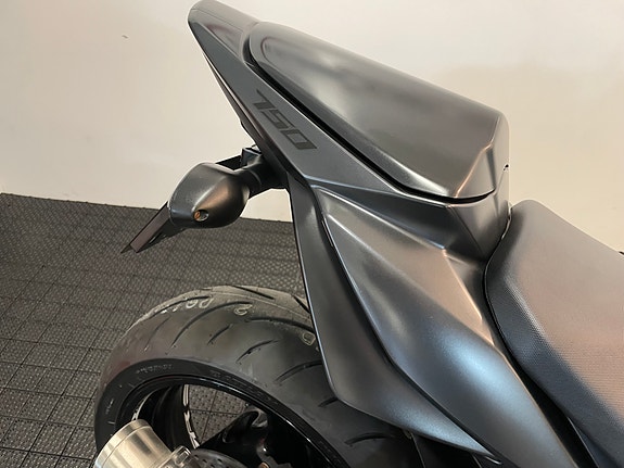 Suzuki GSR 750 A *** NYE DEKK * SERVICE/GARANTI *** 13 of 30