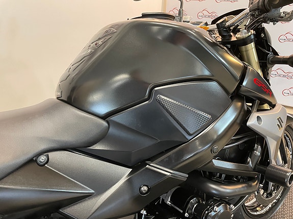 Suzuki GSR 750 A *** NYE DEKK * SERVICE/GARANTI *** 19 of 30