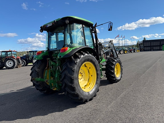 John Deere 5080 M 13 of 30