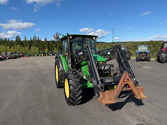 John Deere 5080 M 22 of 30