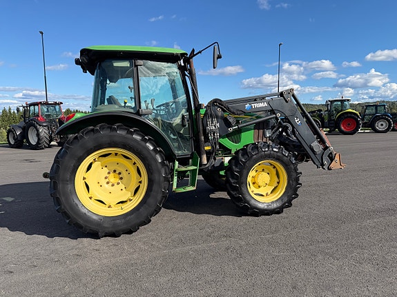 John Deere 5080 M 18 of 30