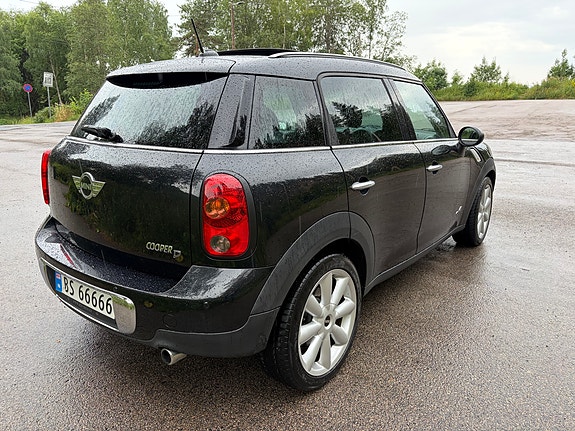 MINI Countryman Cooper D 3 of 24