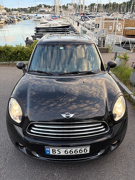 MINI Countryman Cooper D 9 of 24