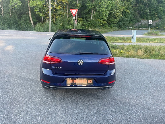 Volkswagen e-Golf VII 9 of 30