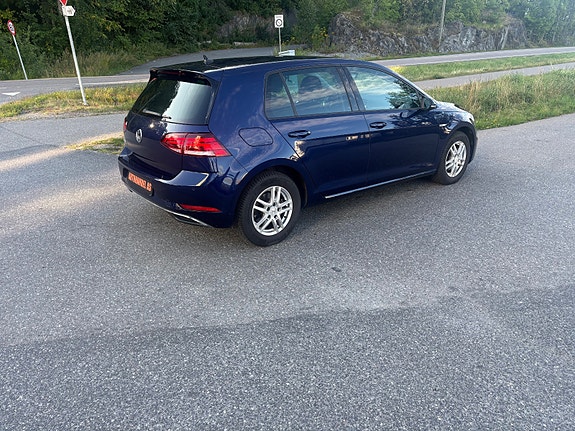 Volkswagen e-Golf VII 5 of 30