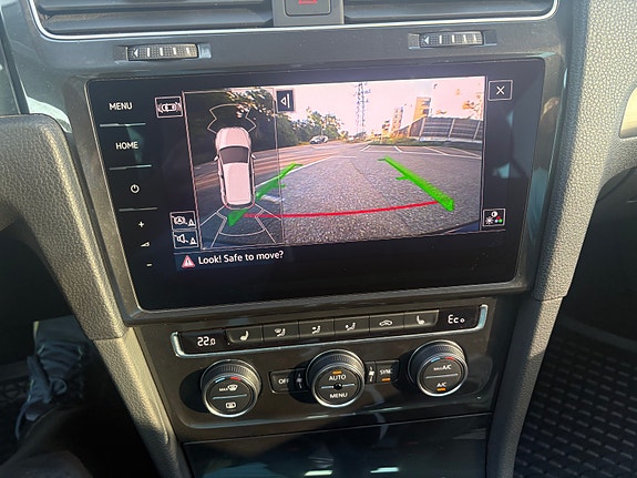 Volkswagen e-Golf VII 14 of 30