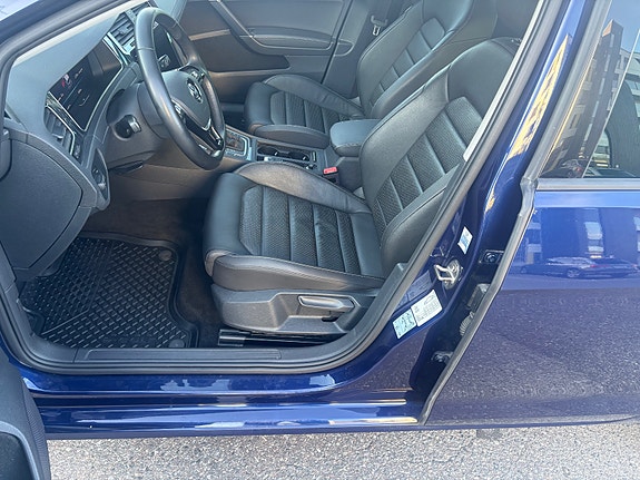 Volkswagen e-Golf VII 18 of 30