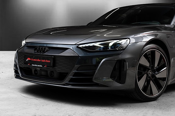 Audi e-tron GT 2 of 30