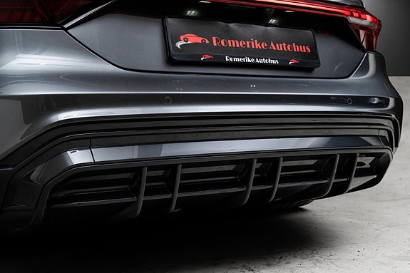 Audi e-tron GT 14 of 30
