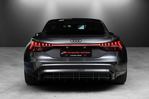 Audi e-tron GT 11 of 30