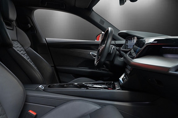 Audi e-tron GT 29 of 30